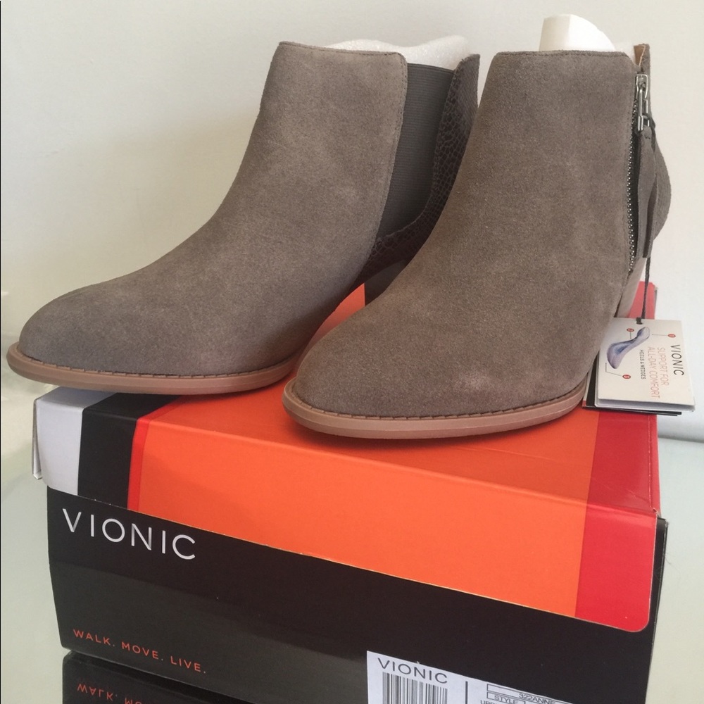 Vionic Ankle Boots 👢